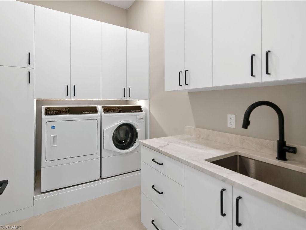 NAPLES PARK - Residential