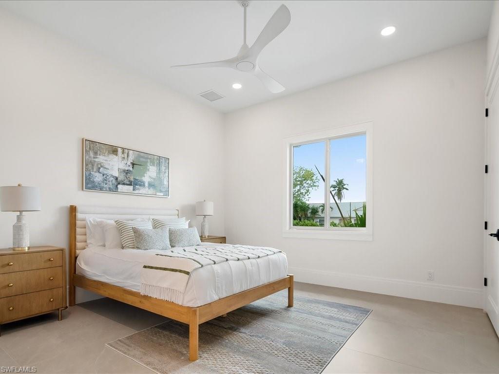 NAPLES PARK - Residential