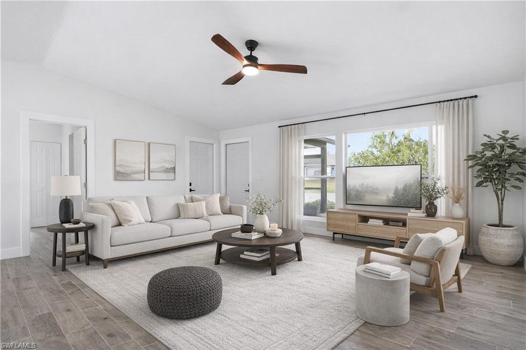 CAPE CORAL - Residential