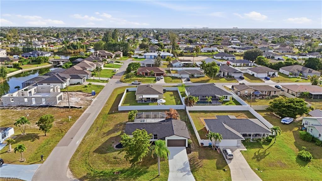 CAPE CORAL - Residential