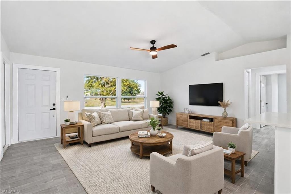 CAPE CORAL - Residential