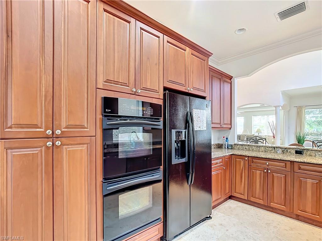 COCO LAKES - Residential Lease