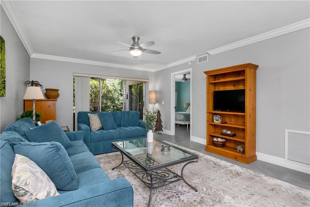 WIGGINS LAKES AND PRESERVES - Residential Lease