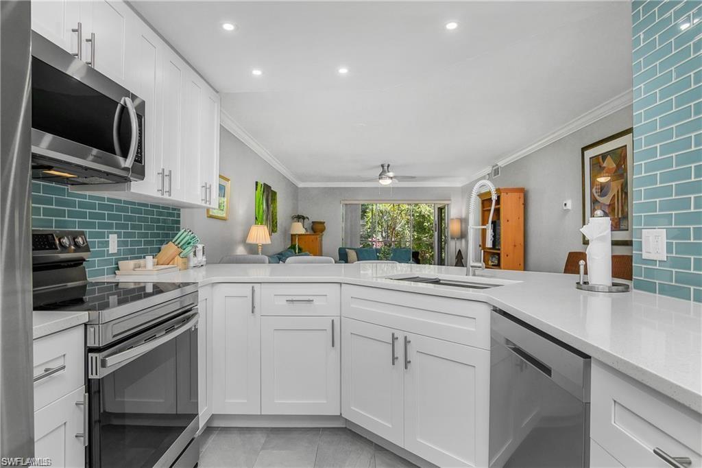 WIGGINS LAKES AND PRESERVES - Residential Lease