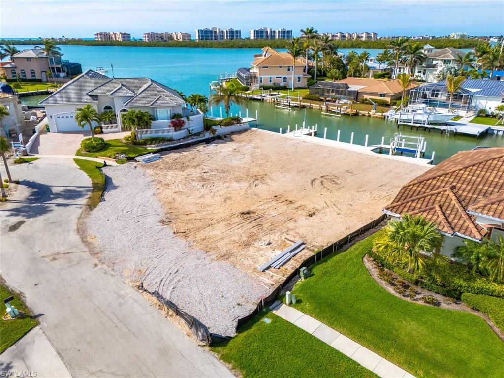 818 Elm CT