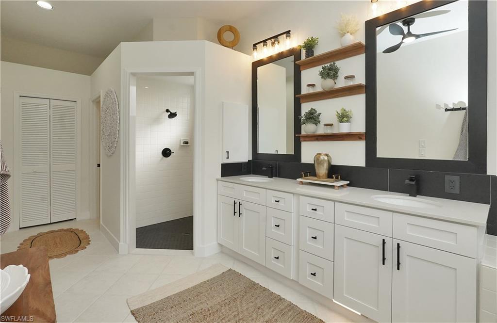 VILLAS AT OLDE HICKORY - Residential