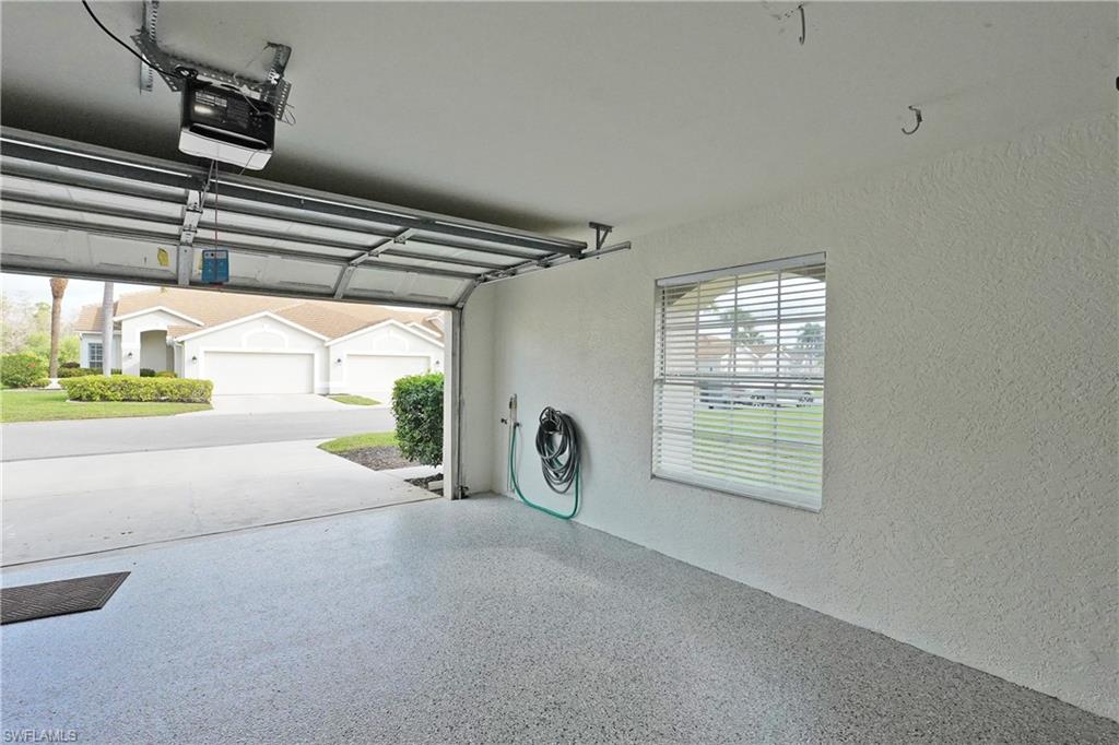 VILLAS AT OLDE HICKORY - Residential