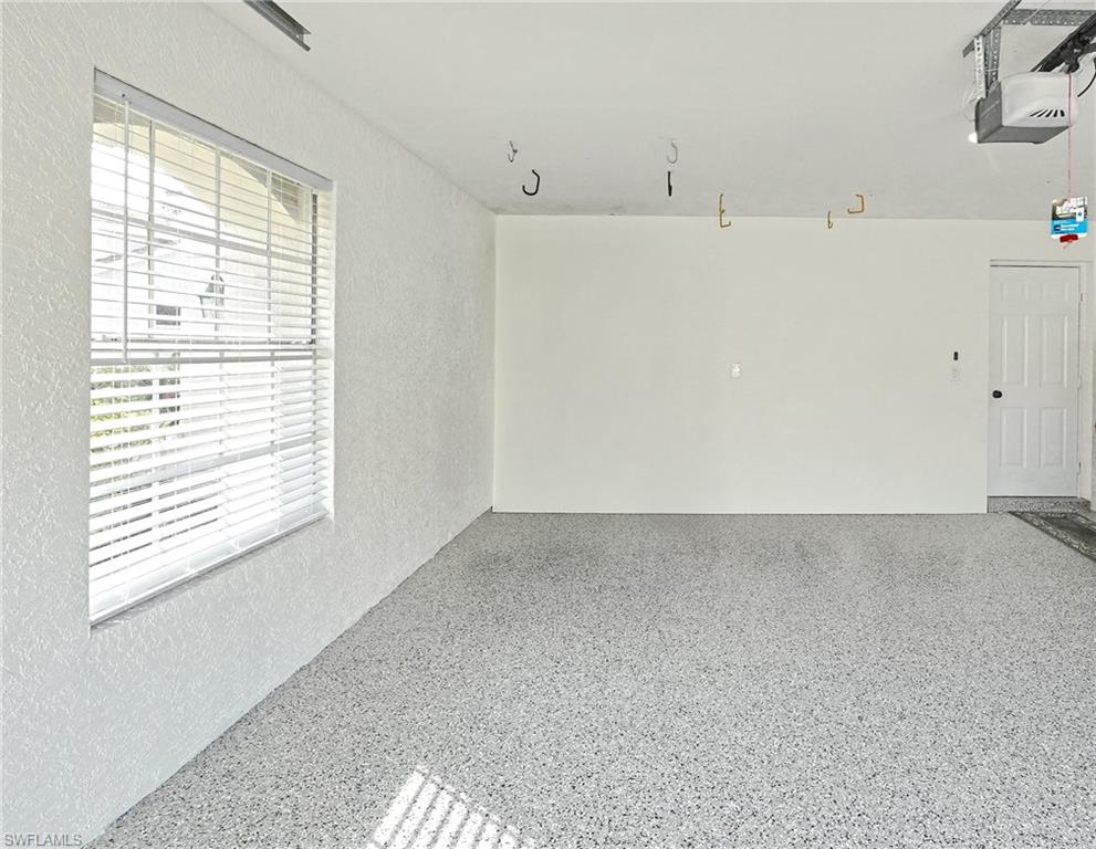 VILLAS AT OLDE HICKORY - Residential