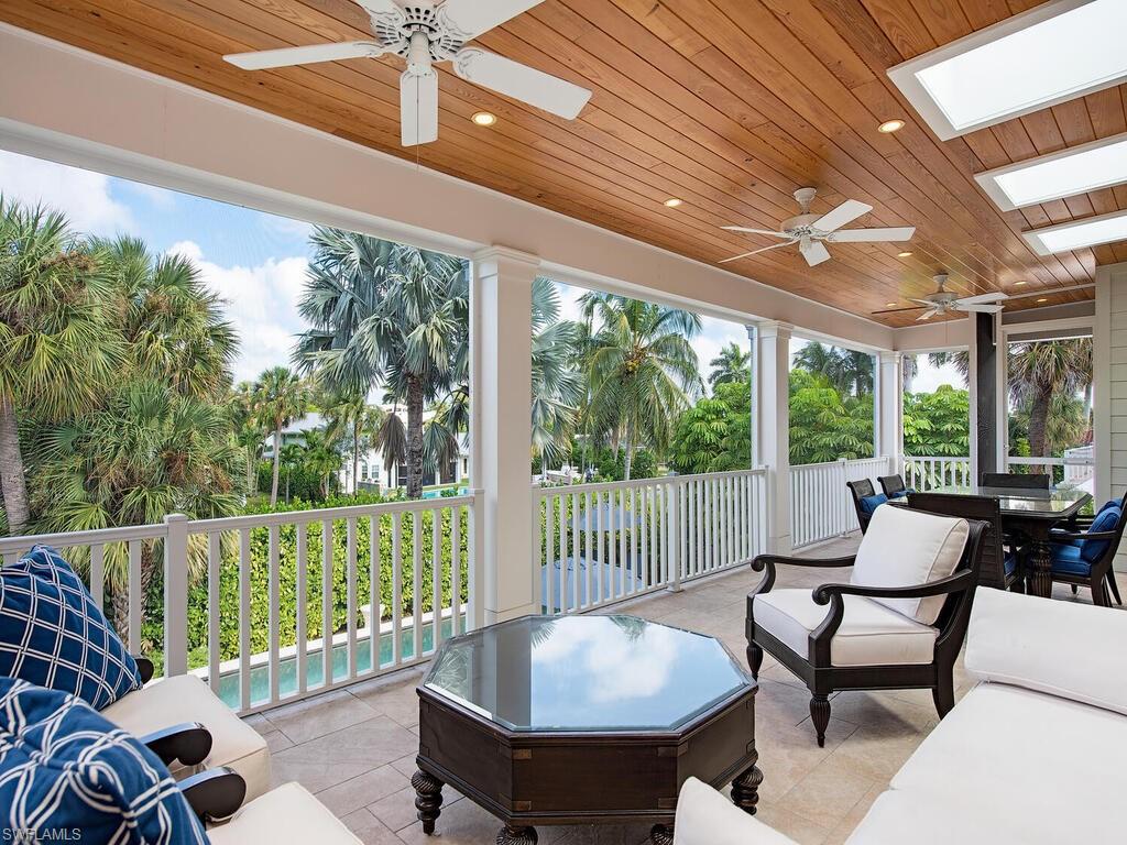 AQUALANE SHORES - Residential