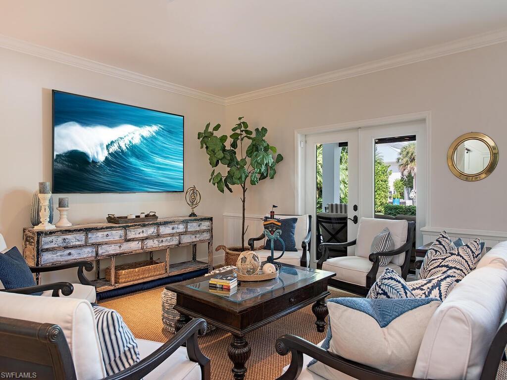 AQUALANE SHORES - Residential