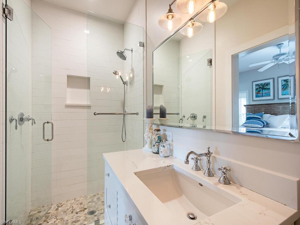 AQUALANE SHORES - Residential