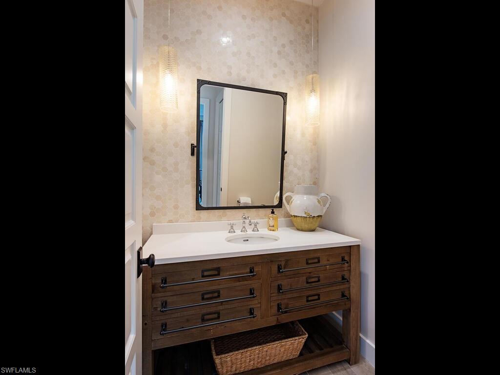 AQUALANE SHORES - Residential