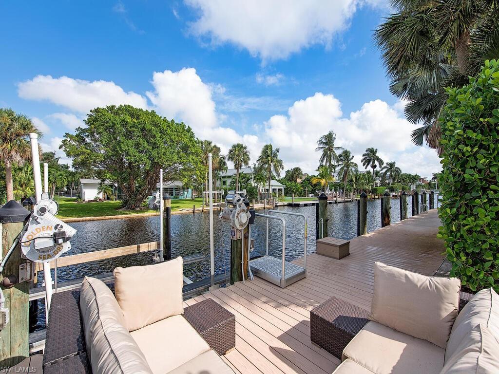 AQUALANE SHORES - Residential