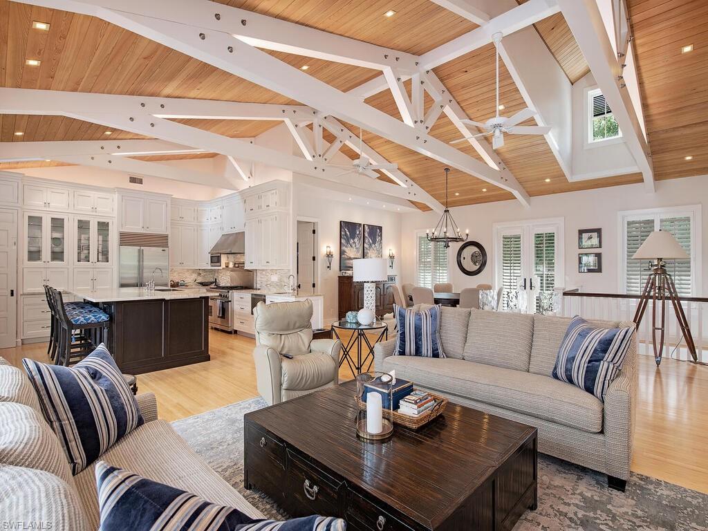 AQUALANE SHORES - Residential