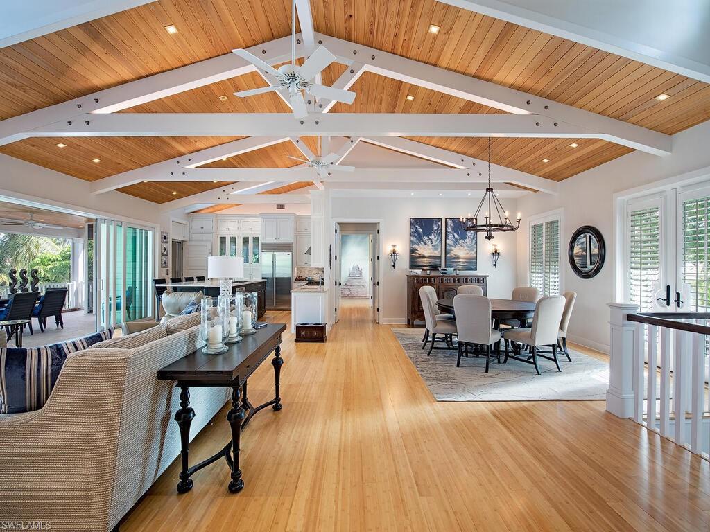 AQUALANE SHORES - Residential