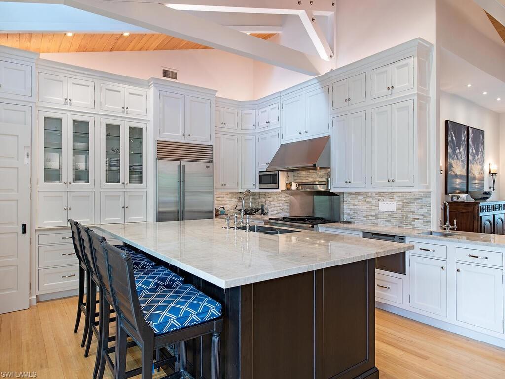 AQUALANE SHORES - Residential