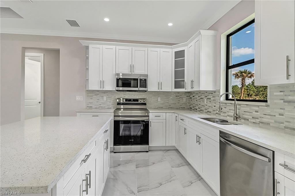 GOLDEN GATE ESTATES - Residential