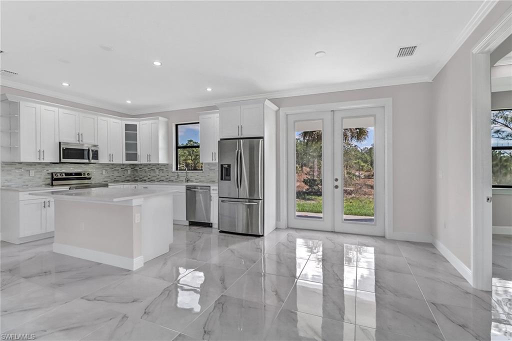 GOLDEN GATE ESTATES - Residential