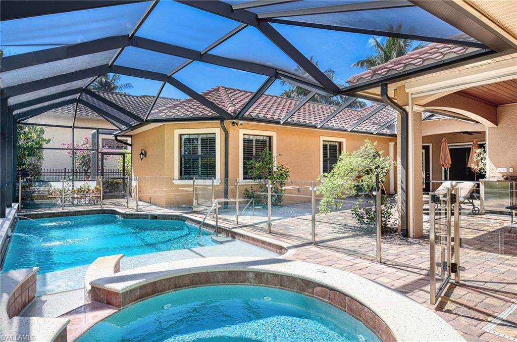 MOORINGS - Residential