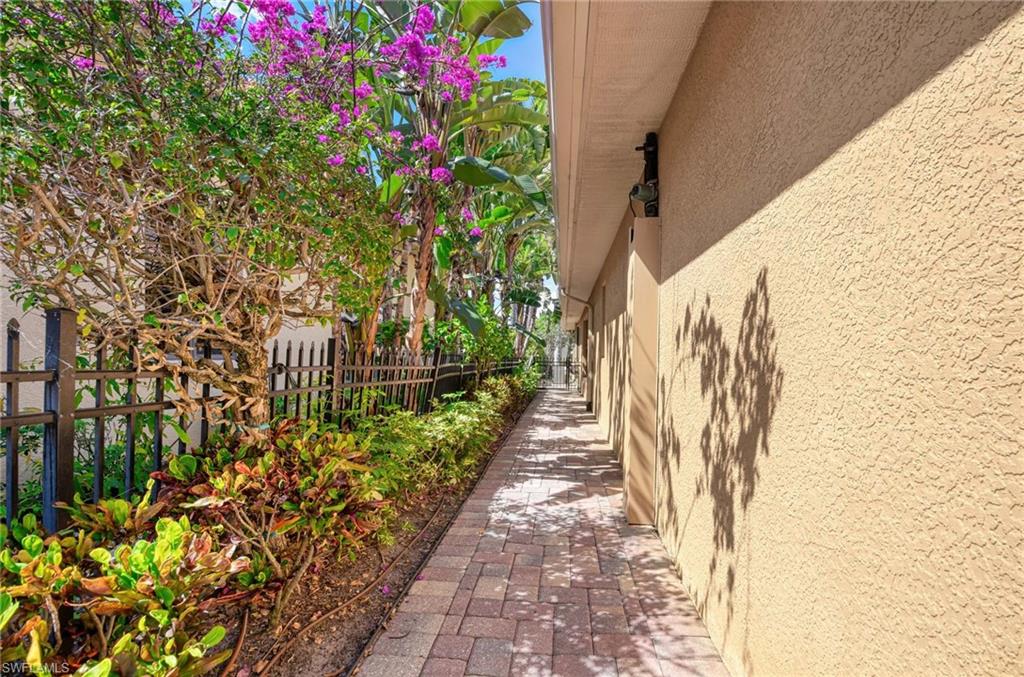 MOORINGS - Residential