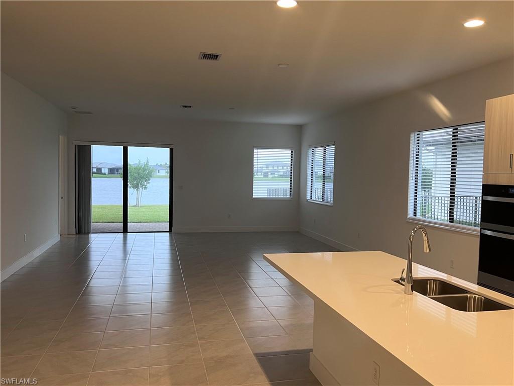 MAPLE RIDGE - Residential Lease