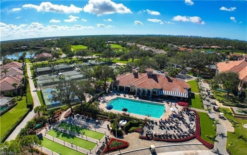 WEDGE WOOD AT THE STRAND - Residential Lease