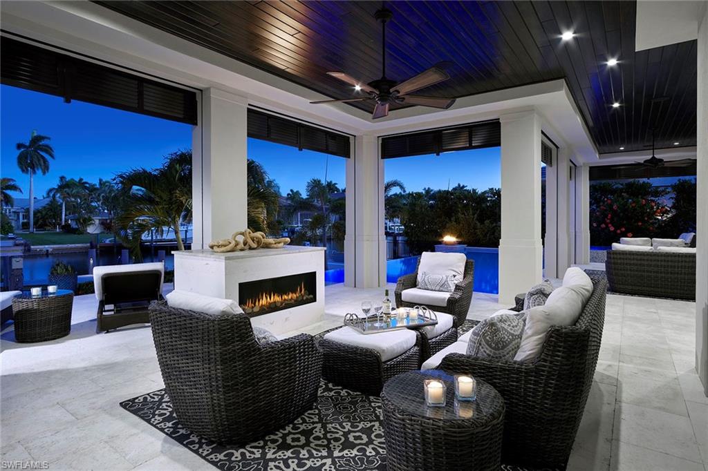 AQUALANE SHORES - Residential