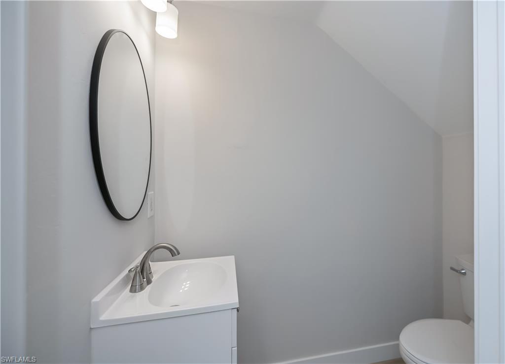 SHIPYARD VILLAS - Residential Lease