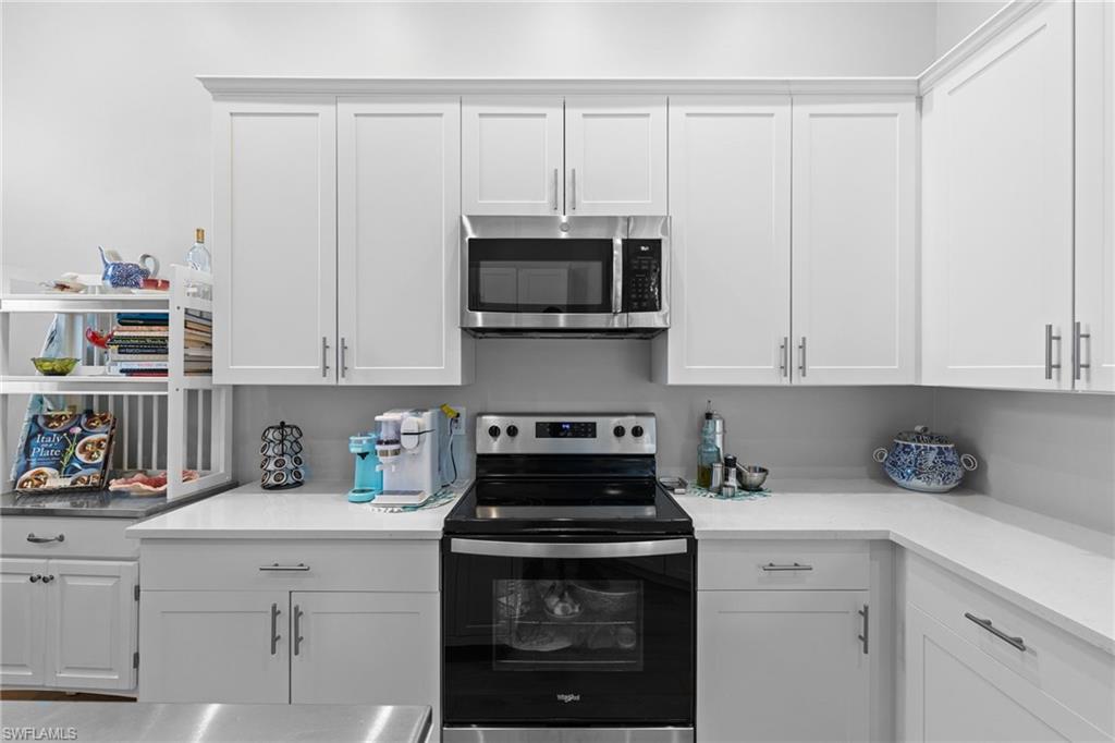 LAKESIDE CARRIAGE HOMES - Residential