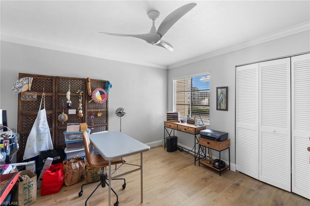 LAKESIDE CARRIAGE HOMES - Residential