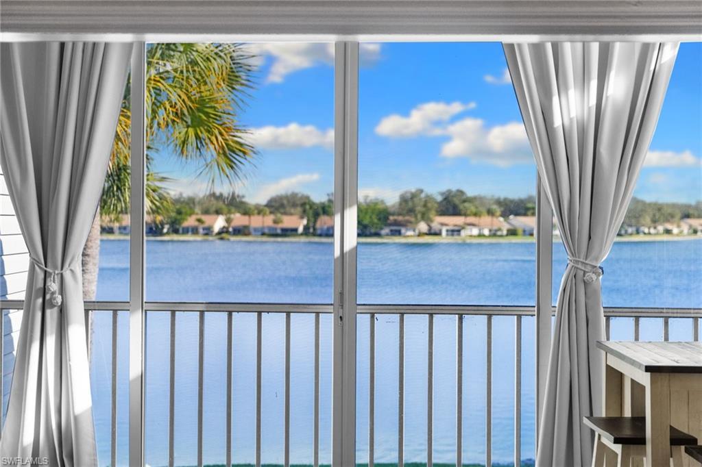 LAKESIDE CARRIAGE HOMES - Residential