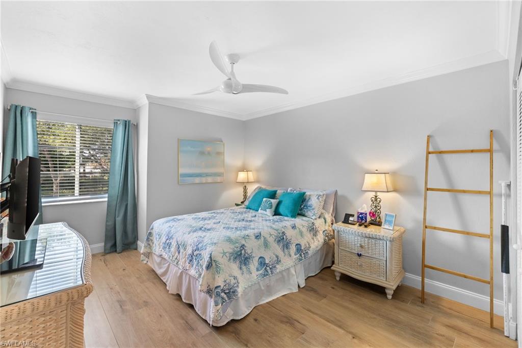 LAKESIDE CARRIAGE HOMES - Residential