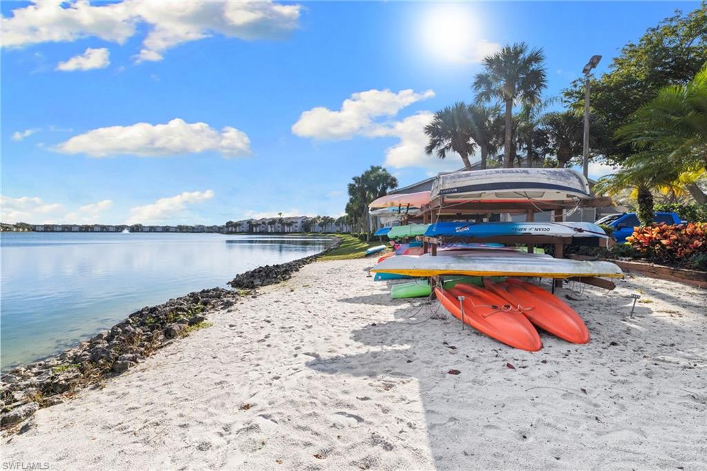 LAKESIDE CARRIAGE HOMES - Residential