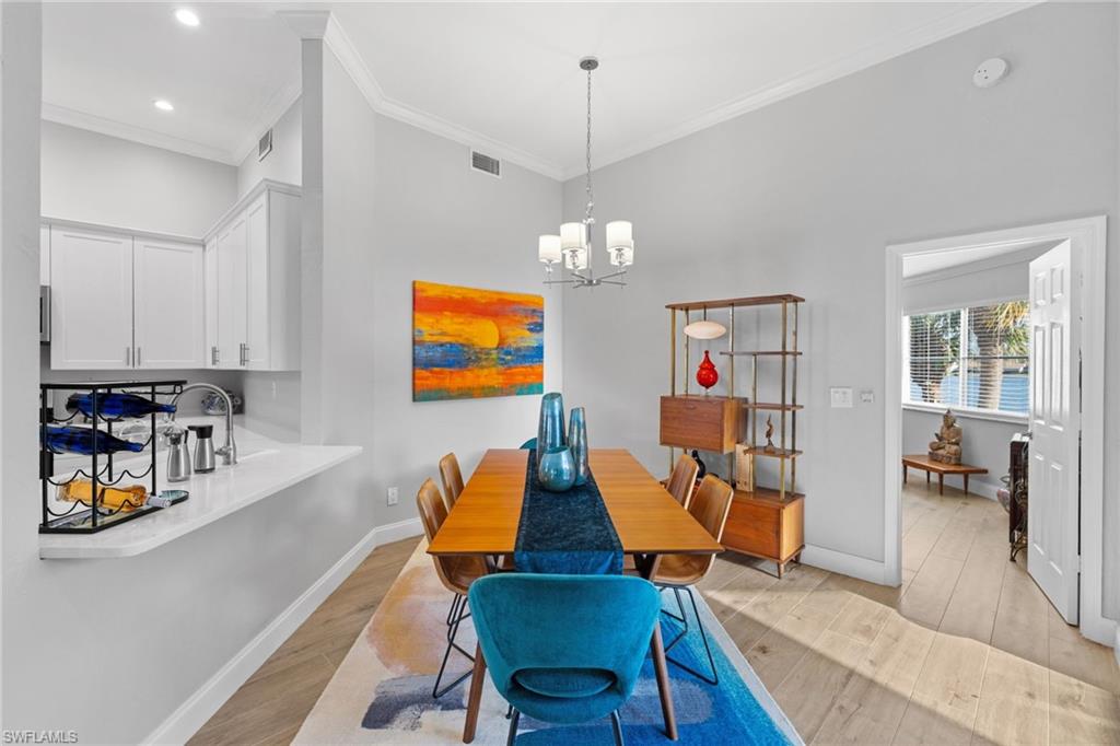 LAKESIDE CARRIAGE HOMES - Residential