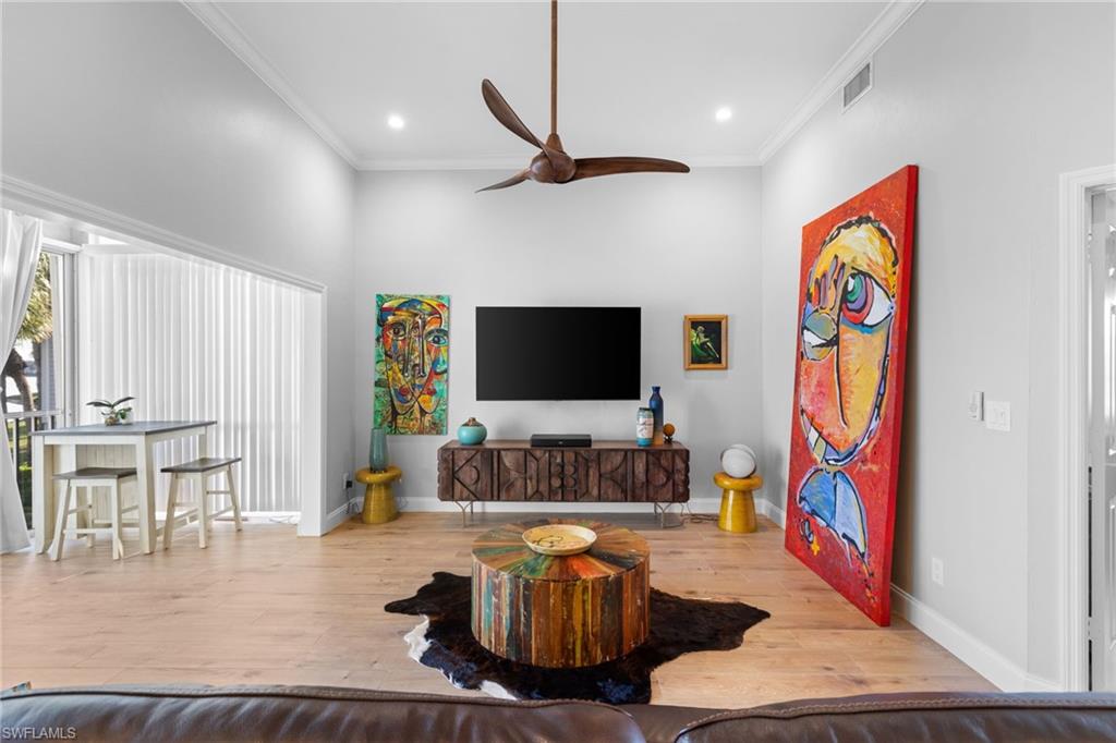 LAKESIDE CARRIAGE HOMES - Residential