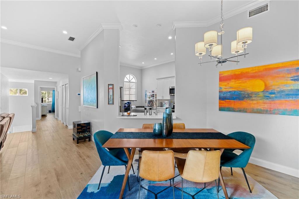 LAKESIDE CARRIAGE HOMES - Residential