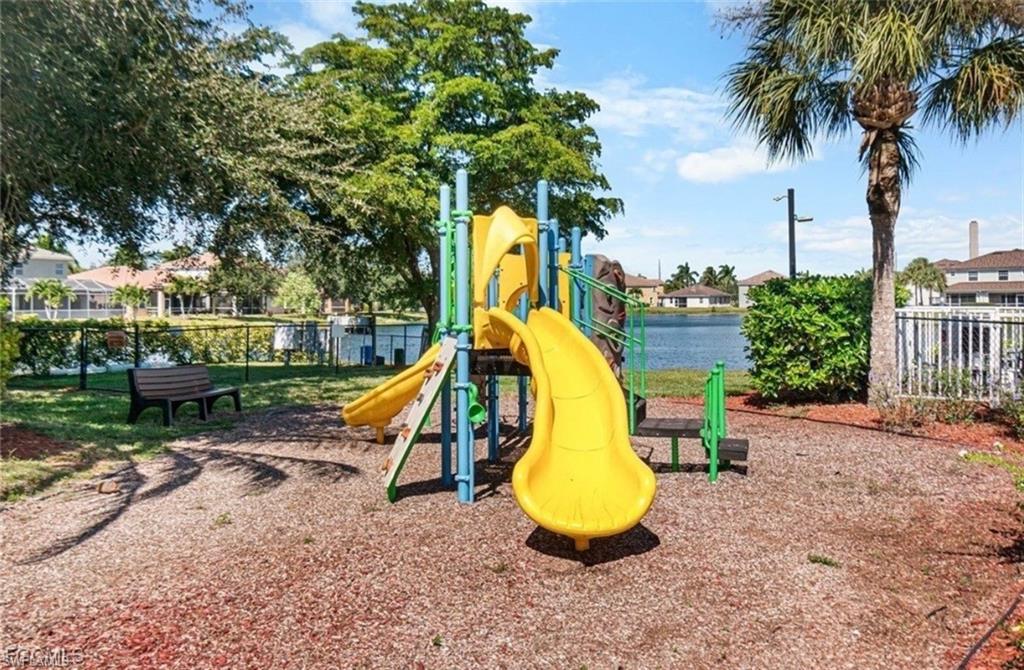 OLYMPIA POINTE - Residential