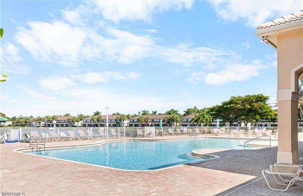 OLYMPIA POINTE - Residential