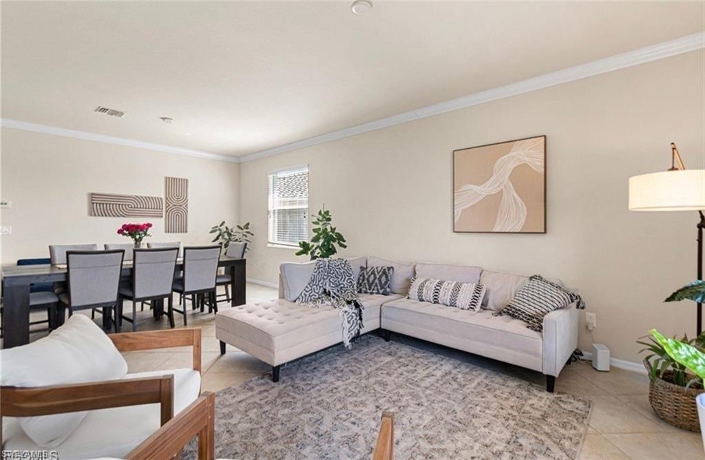 OLYMPIA POINTE - Residential