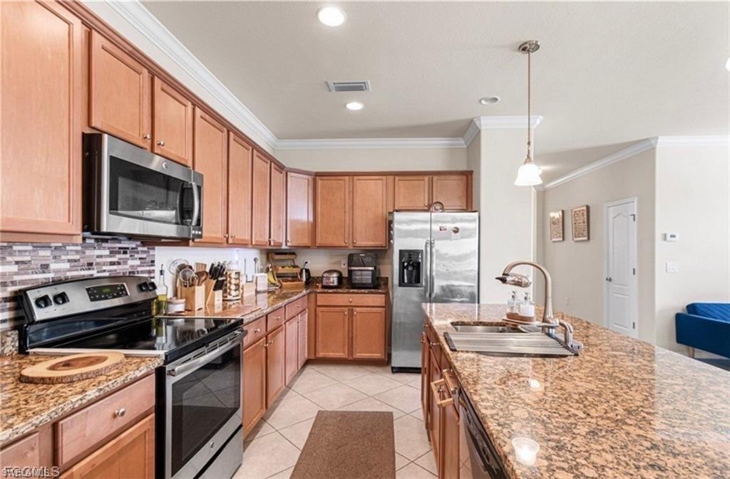 OLYMPIA POINTE - Residential