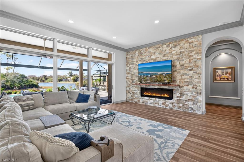 LONGLAKE - Residential