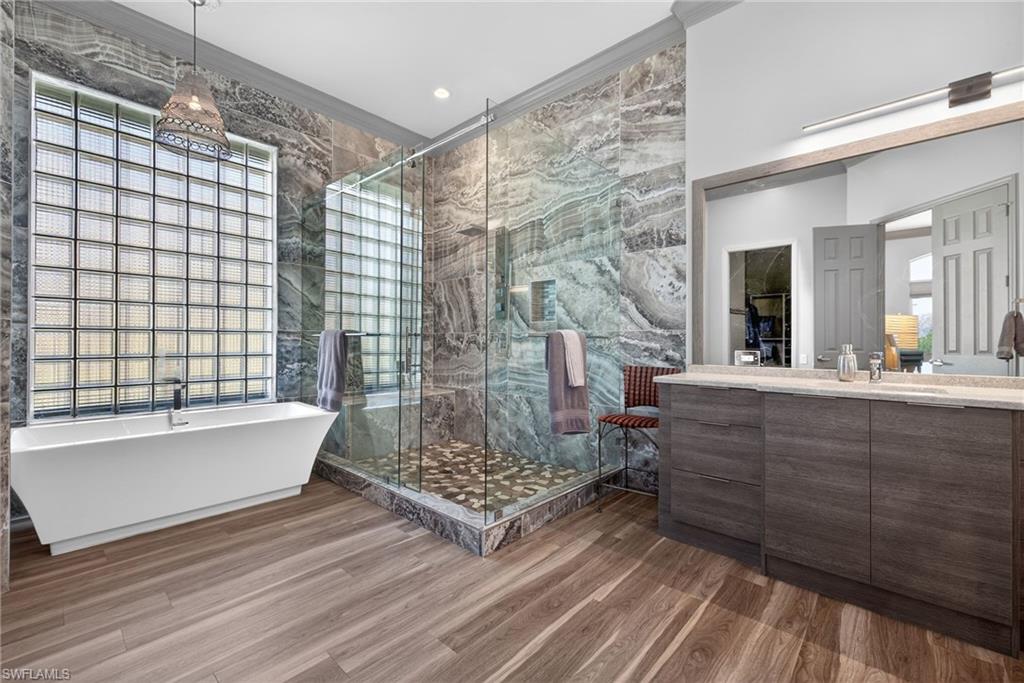 LONGLAKE - Residential