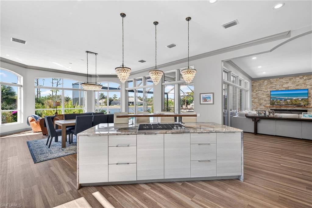 LONGLAKE - Residential