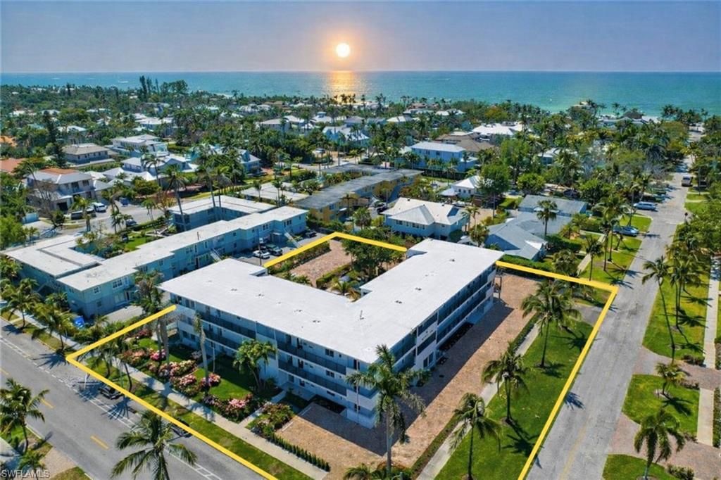 Photo of 250 7th AVE S #106, NAPLES, FL 34102 (MLS # 226011434)