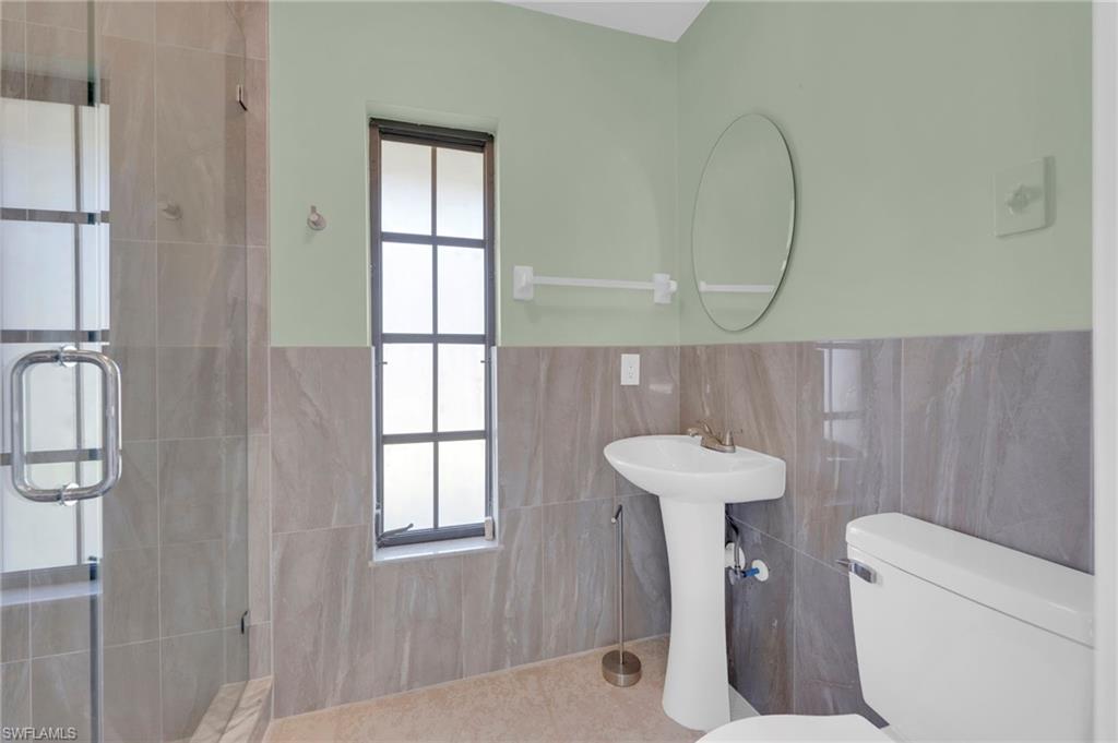 RIVER FOREST ISLAND - Residential