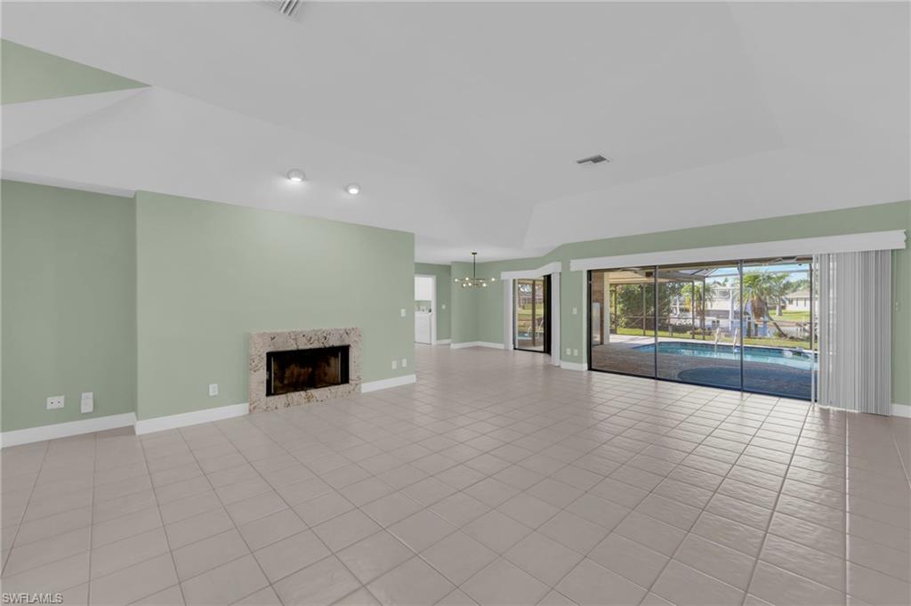 RIVER FOREST ISLAND - Residential