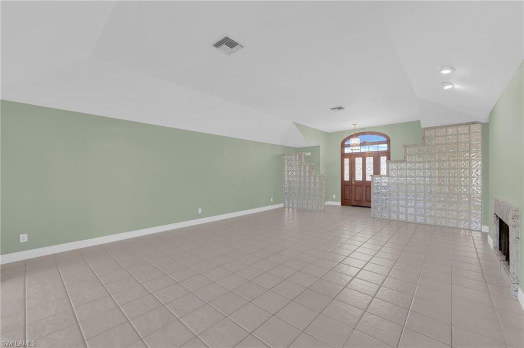 RIVER FOREST ISLAND - Residential