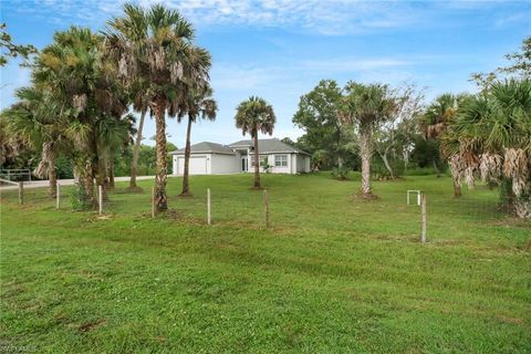 A home in NAPLES