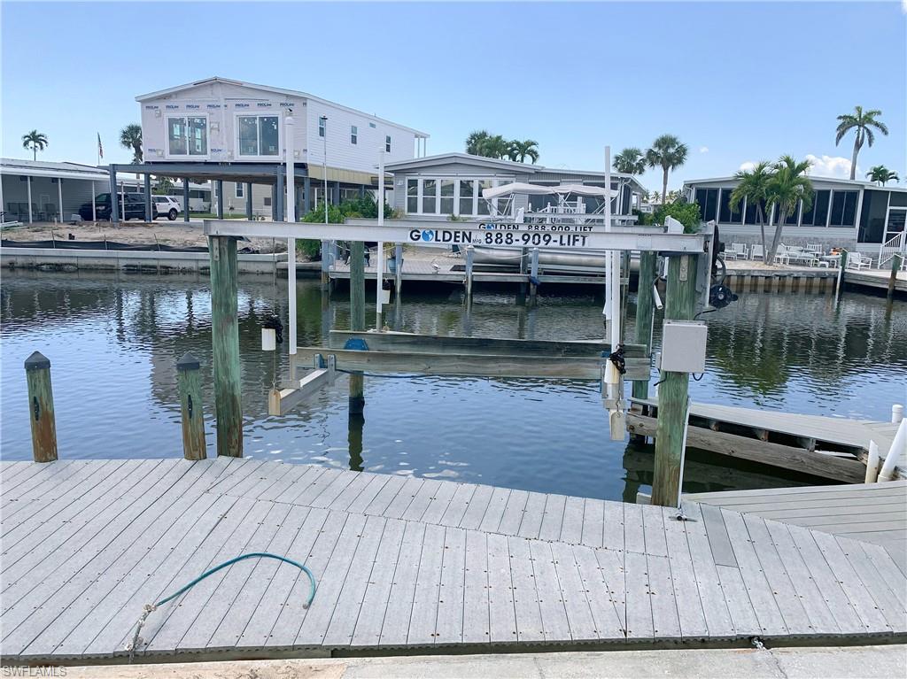 BAYSIDE ESTATES - Land