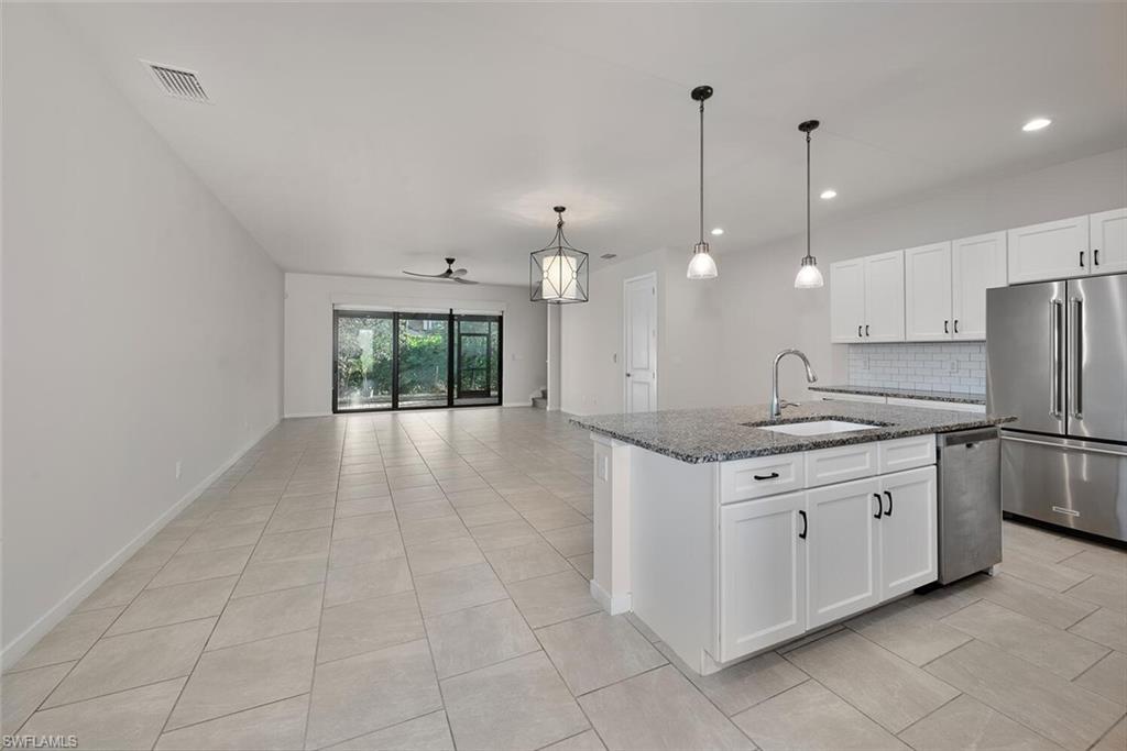 HAMILTON PLACE - Residential Lease